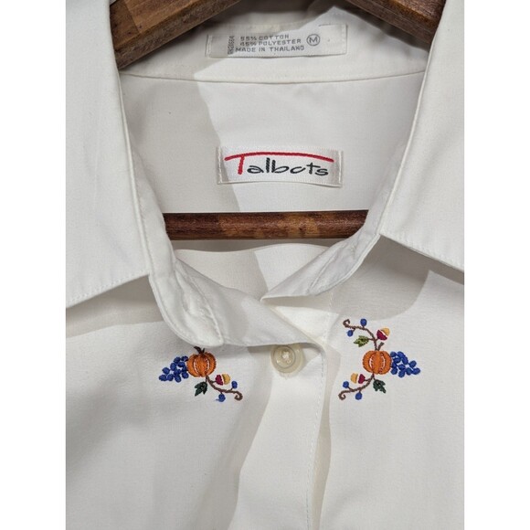Talbots White Shirt Blouse Top M Pumpkin Acorn Embroidered Button Up Fall Autumn - Picture 1 of 9